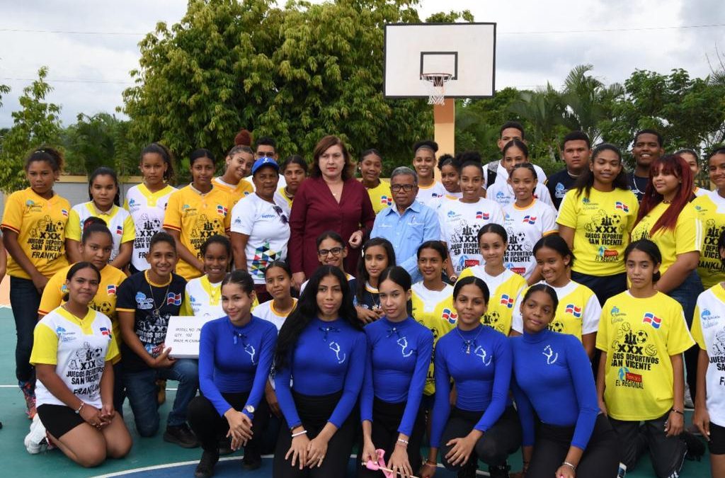 Líderes comunitarios y sociales destacan impacto de Mi País Seguro en La Vega y San Francisco de Macorís