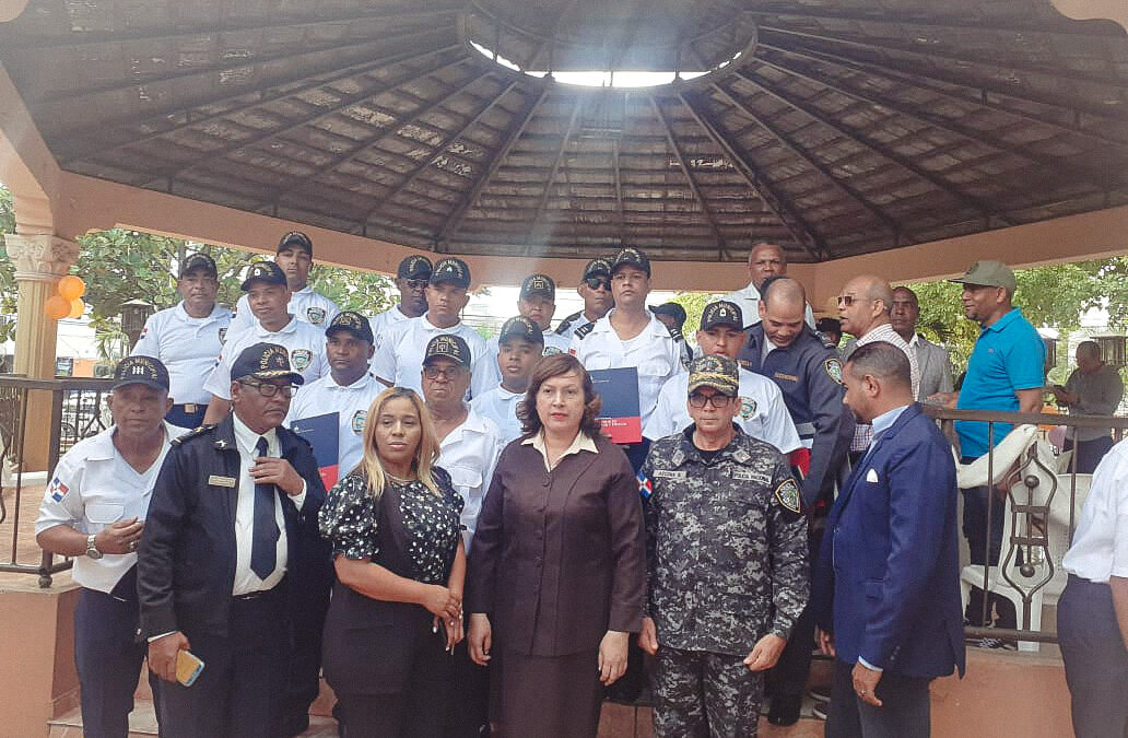 Ministerio de Interior gradúa  primeros 20 policías municipales en Santiago Oeste para reforzar seguridad 