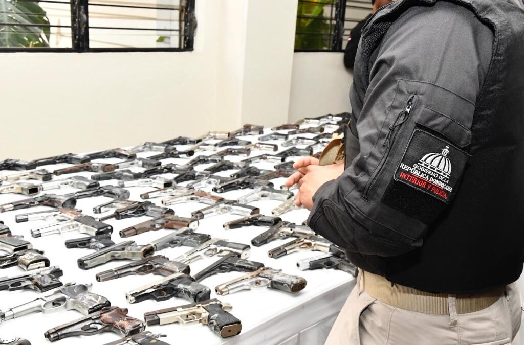 Interior y Policía y Ministerio Público sacan de las calles 503 armas de fuego en &nbsp;Santiago