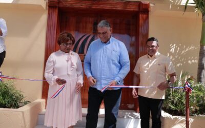 Pedernales recibe sede gobernación remozada