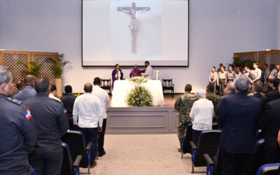 Ministerio de Interior rinde homenaje póstumo a 80 policías caídos en servicio 