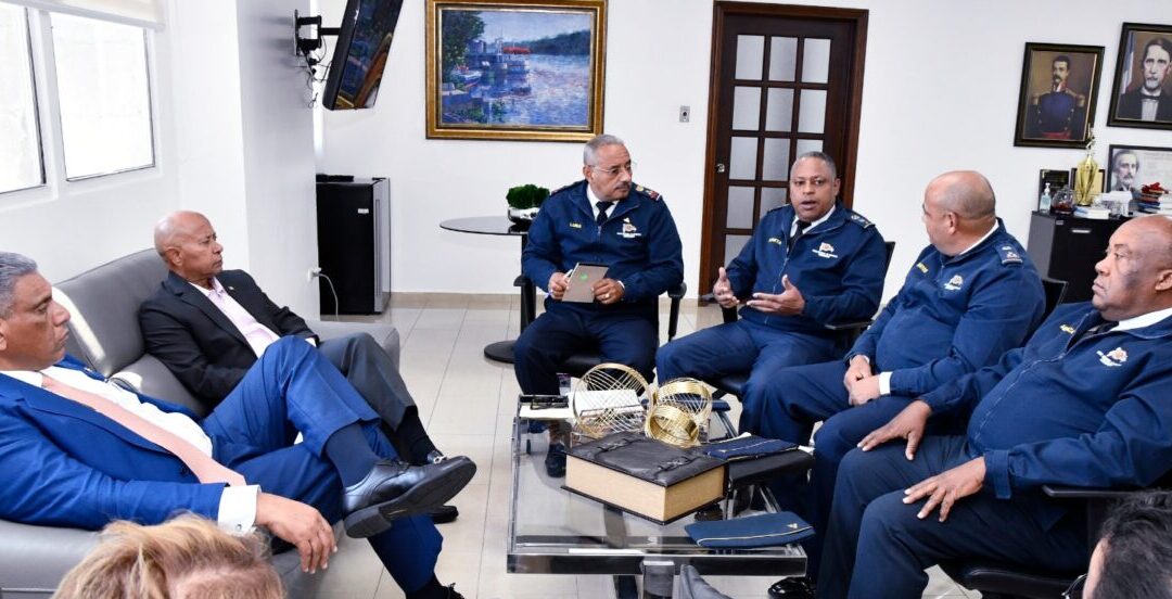 Interior y Policía y autoridades de los bomberos empiezan trabajo para reforma