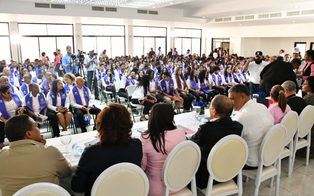 Ministerio Público e Interior y Policía concluyen graduación líderes mediarán conflictos