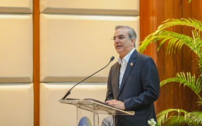 Presidente Abinader encabeza firma de acuerdo con 13 universidades para la Reforma Educativa Policial
