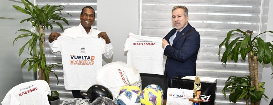 Ministerio de Interior y policía recibe del Banreservas útiles deportivo en apoyo a “De Vuelta al Barrio”