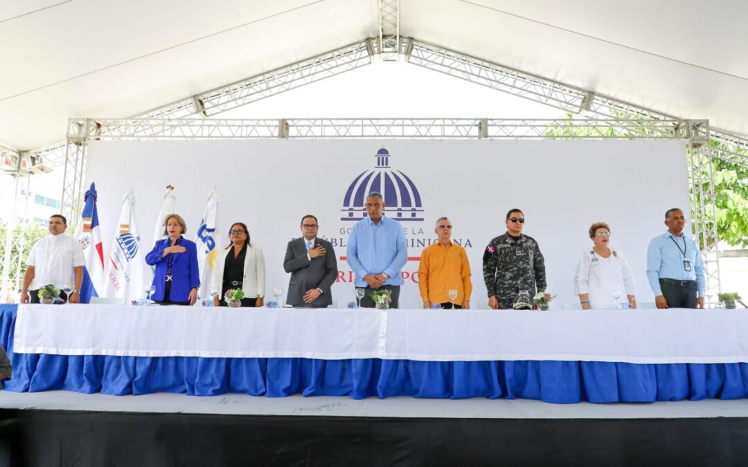 Interior y Policía lleva a Santo Domingo Este «Iluminando el país»