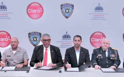 Nuevas conquistas afianzan dignificación de bomberos y policías; MIP y Claro acuerdan beneficios de telefonía y data