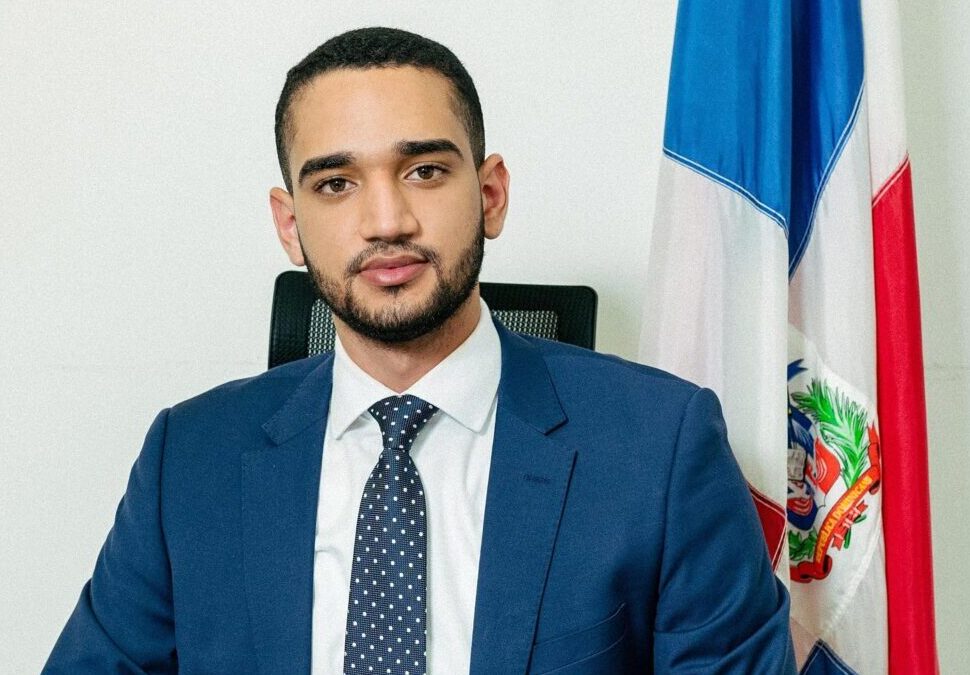 Interior y Policía entrega más de 8 mil licencias de armas en Santiago