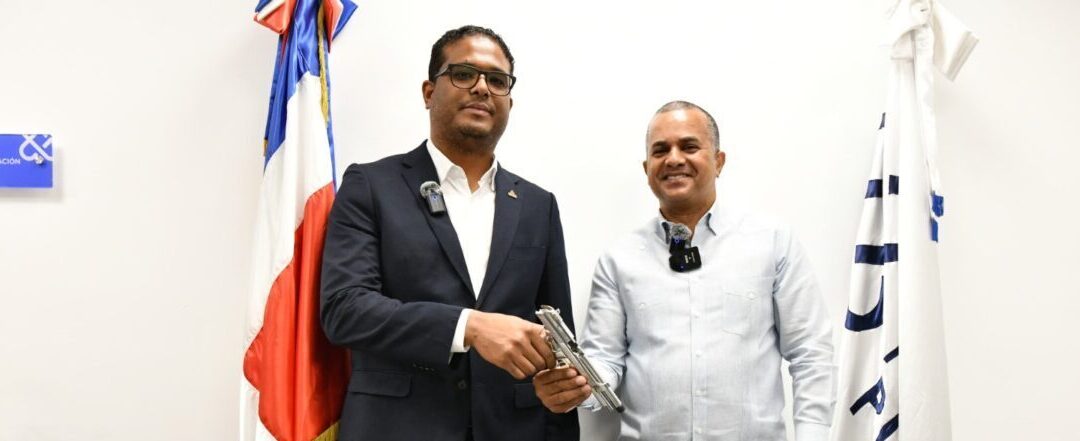 Interior y Policía recibe 94 armas de fuego entregadas por Fiscalía de Santo Domingo Oeste, eran cuerpo de delito