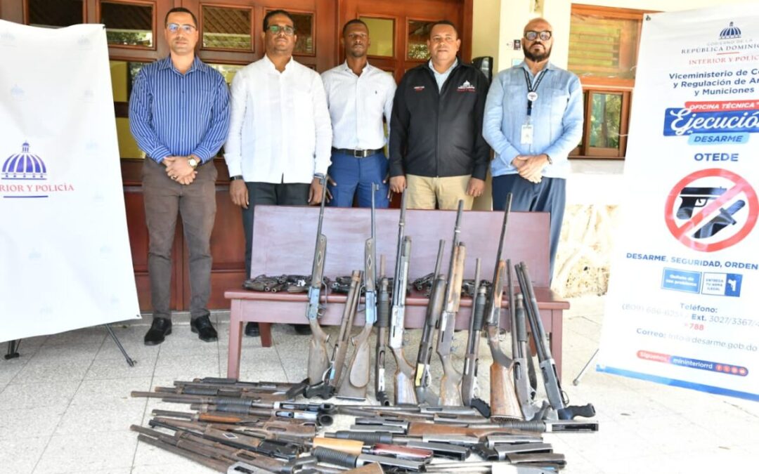Central Romana Corporation entrega a Ministerio de Interior y Policía 62 armas de fuego en desuso